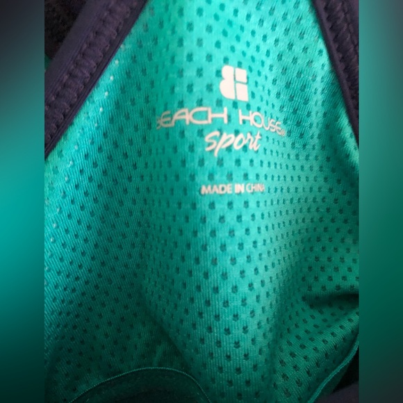 BEACH HOUSE SPORTS NWT 2PIECES SET IN NAVY TOP CROP SIZE 4 / BOTTOM SIZE 6 - Picture 9 of 10